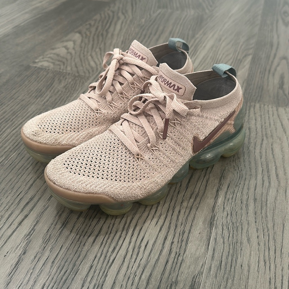 Nike Pro Max